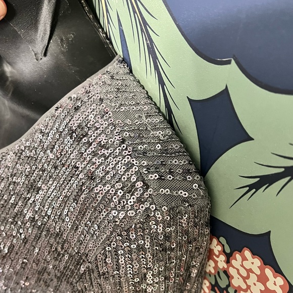 Silver sequin dress with velvet tie - Picture 5 of 5